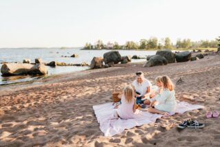 Äijänniemen uimaranta Kotkassa.